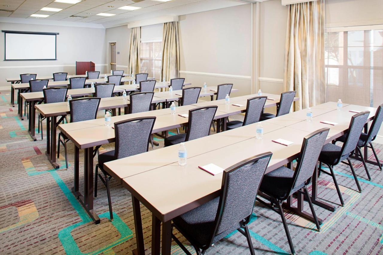 Residence Inn Dallas Park Central Екстер'єр фото