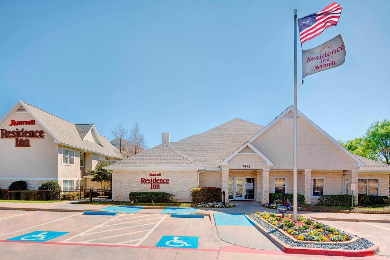 Residence Inn Dallas Park Central Екстер'єр фото