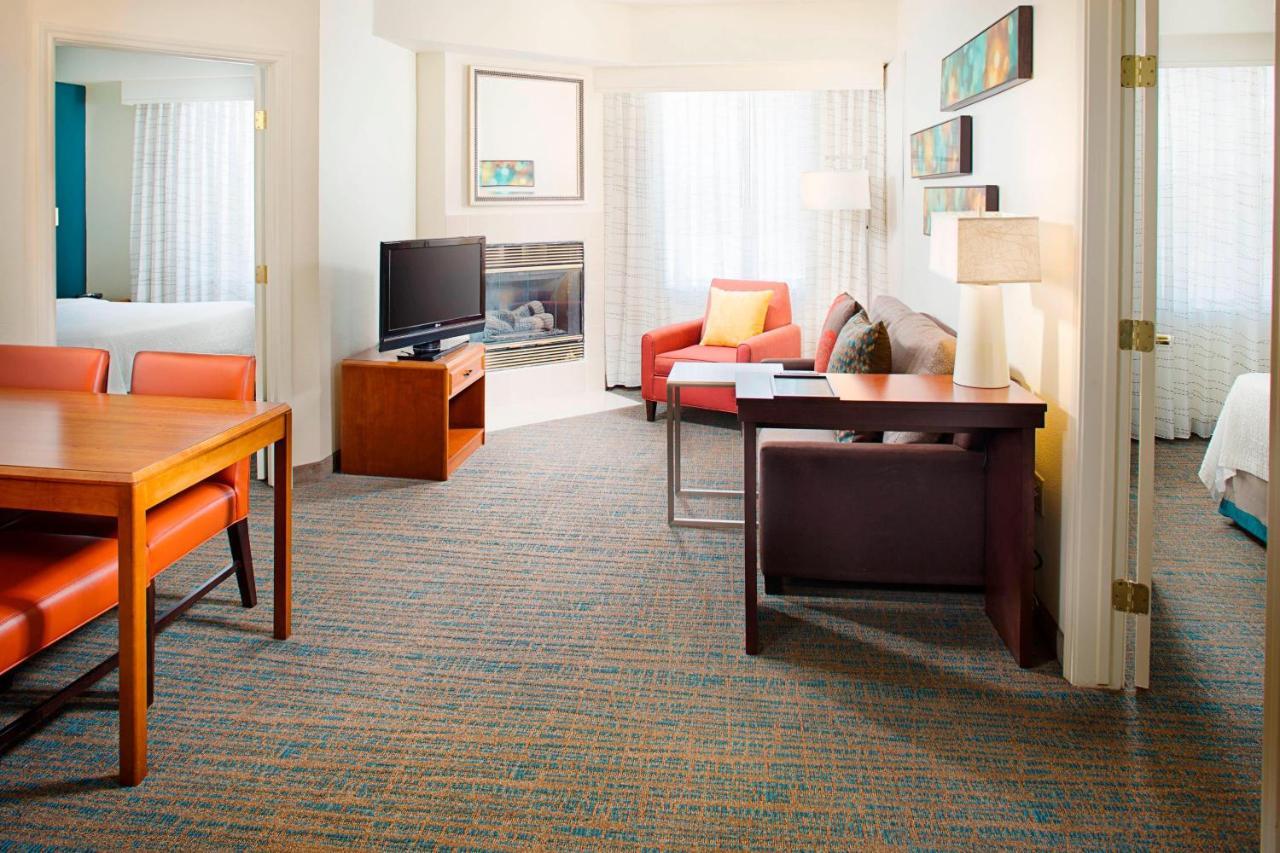 Residence Inn Dallas Park Central Екстер'єр фото