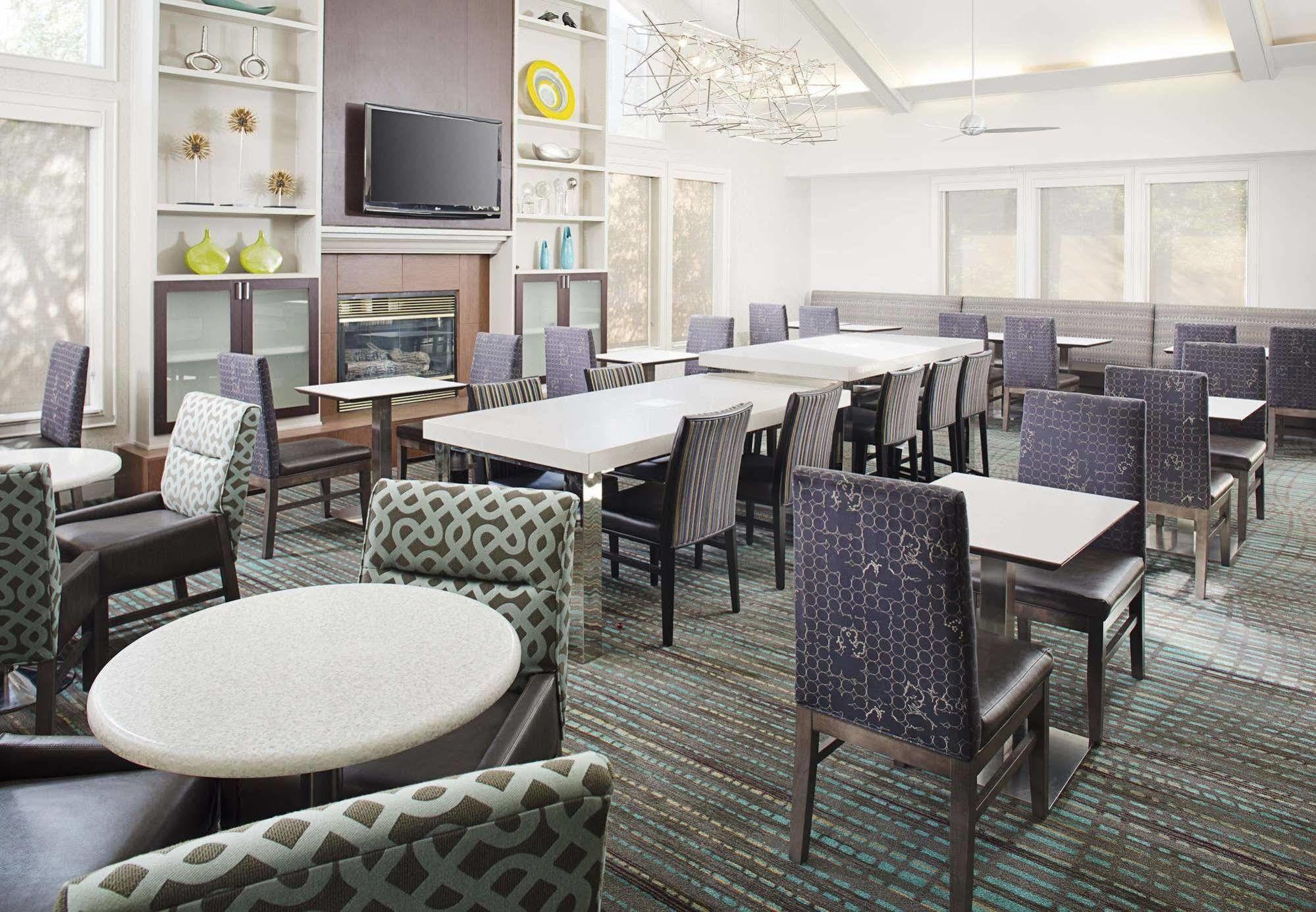 Residence Inn Dallas Park Central Екстер'єр фото