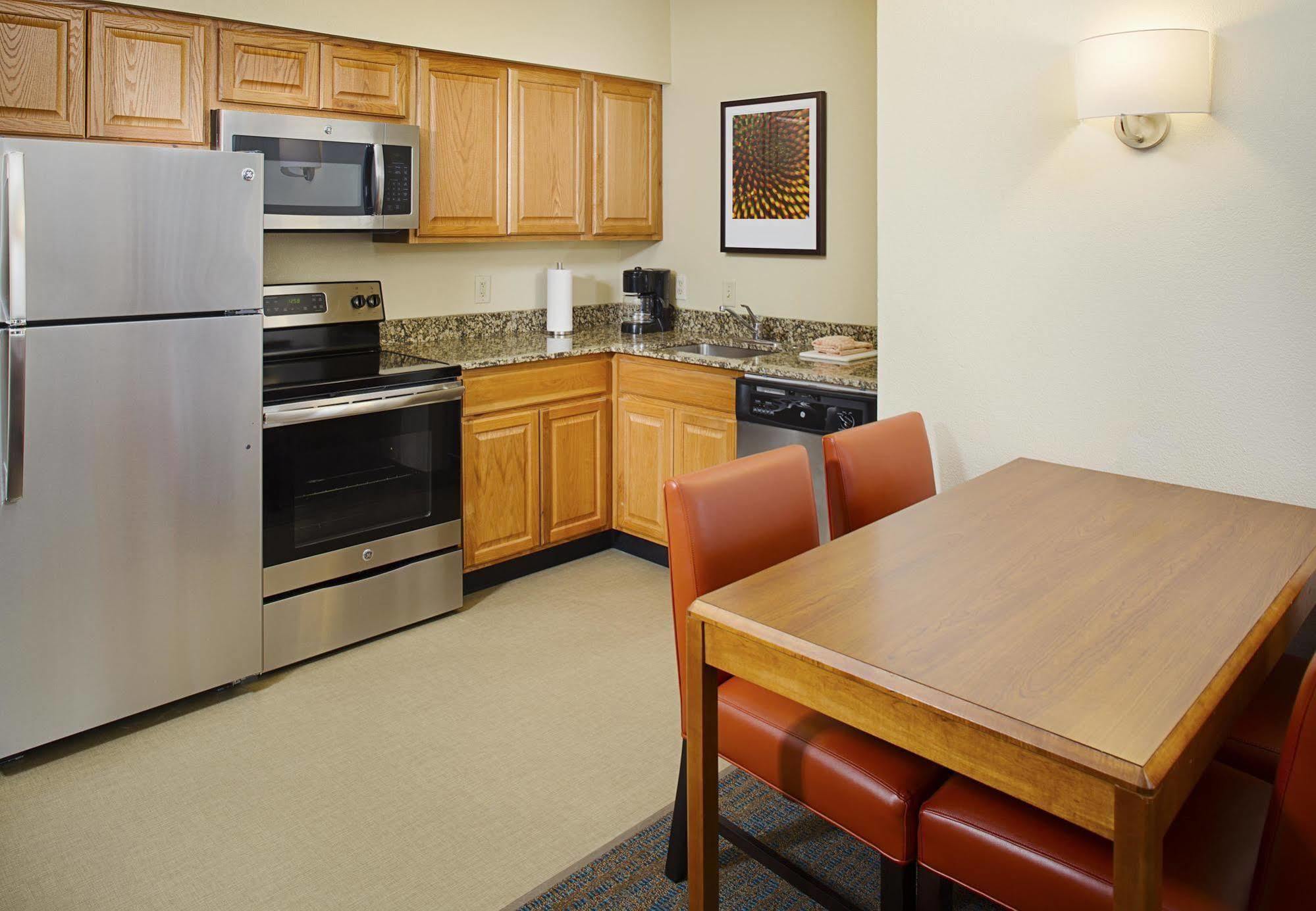 Residence Inn Dallas Park Central Екстер'єр фото