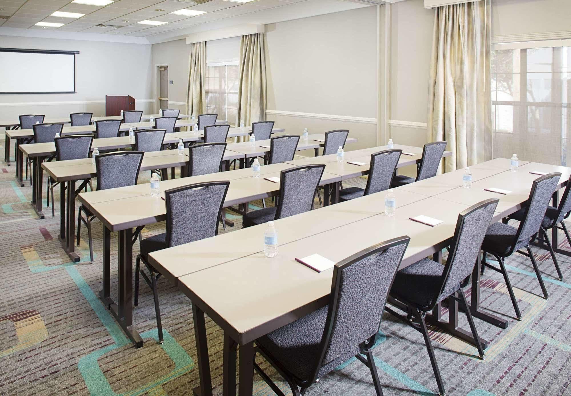 Residence Inn Dallas Park Central Екстер'єр фото